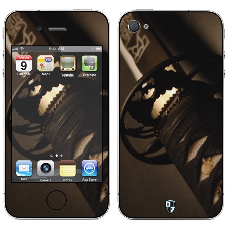 Наклейка виниловая Black Horn для iPhone 4/4S (Gu 10)